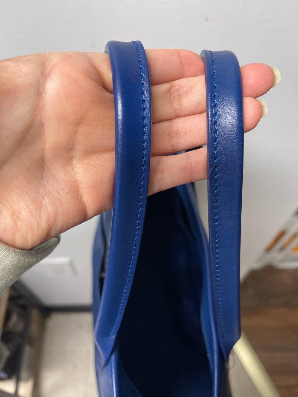 LONGCHAMP Navy Le Foulonne Zip Top Pebbled Leather Tote with Detachable Strap - Picture 5 of 16